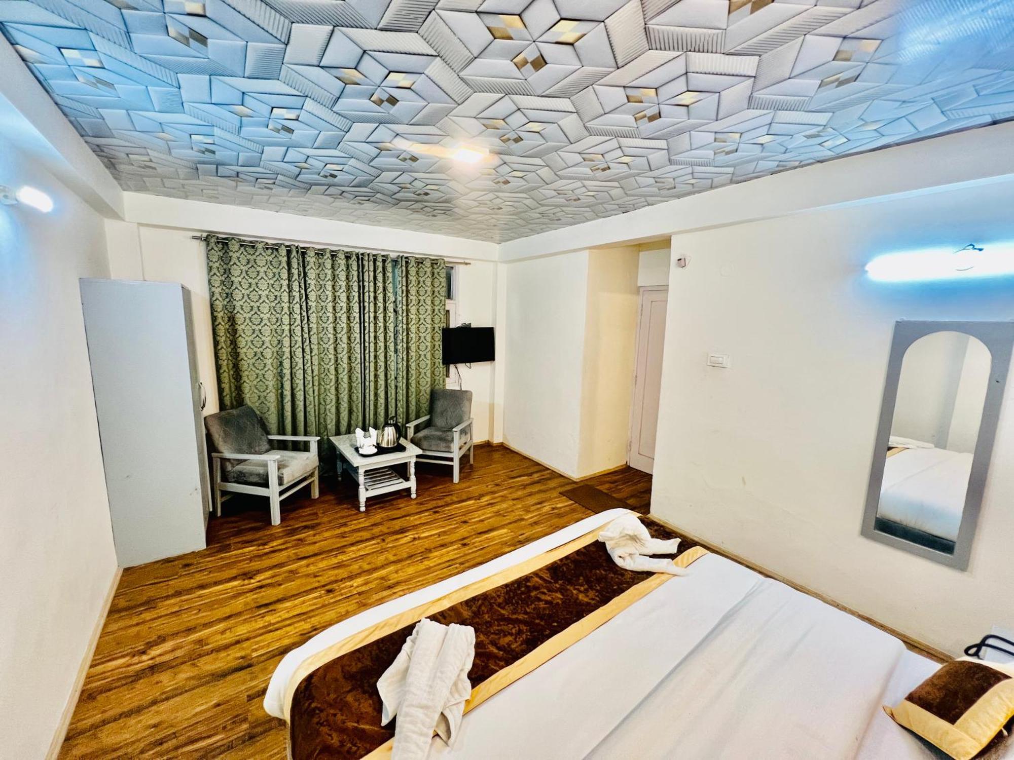White Rose Hotel By #Link Way - Manali (Himachal Pradesh), Manali